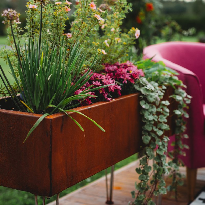 Grillsymbol corten steel garden planter