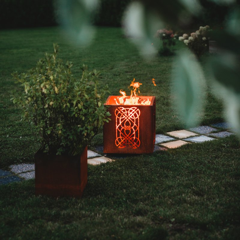 GrillSymbol Corten Steel Fire Pit Laterna