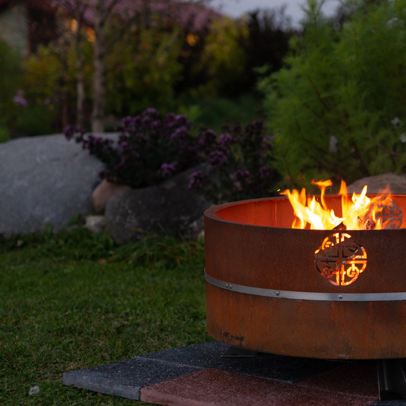 GrillSymbol Garden Fire Pit Lucas