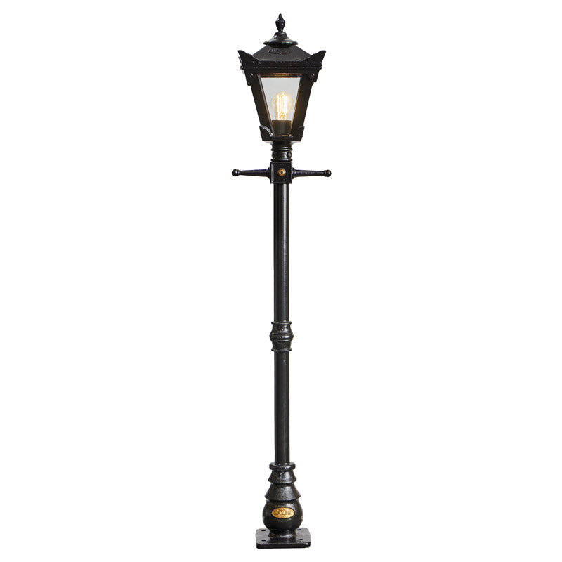 Harte Victorian traditional cast iron outdoor lamp post 1.4m