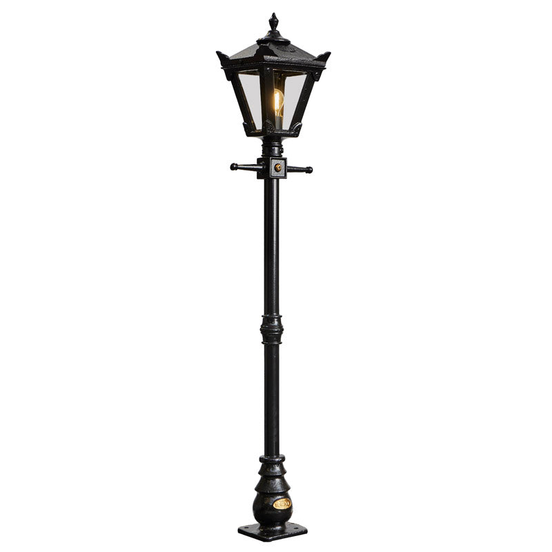 Harte Victorian traditional cast iron outdoor lamp post 1.4m