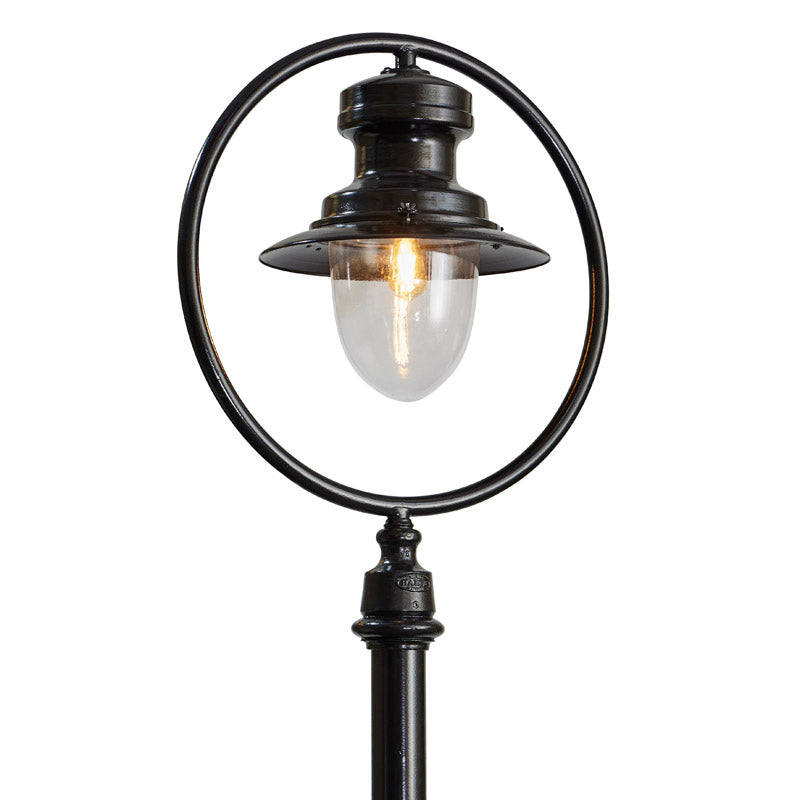 Classic railway outdoor style lamp post in cast iron and steel 3.65m